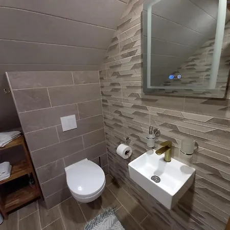 Hubane Koigi Mugavustega Kuelaliskorter Apartment Torva