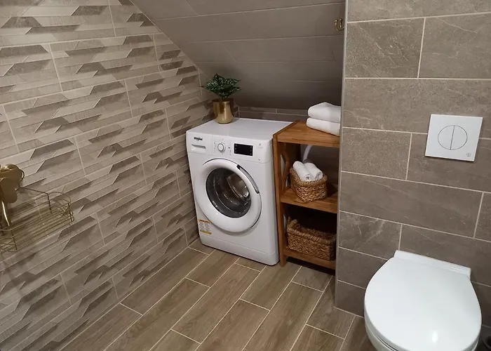 Luksuslik Kuelaliskorter 2 Oeoed 140eur *